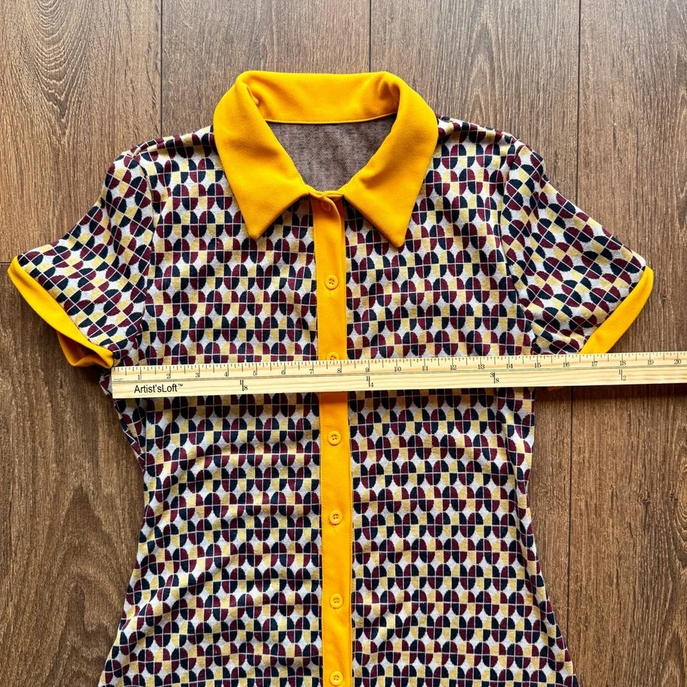 Funky Retro Collared Mini Dress - Picture 5 of 8